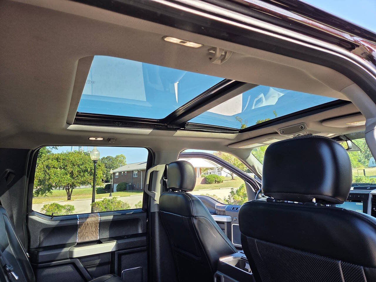 Used 2019 Ford F250 Lariat w/ Lariat Ultimate Package AWD/4WD image 11