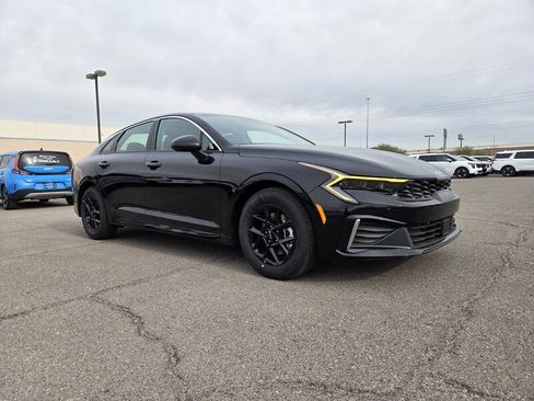 New 2026 Kia K5 LXS image 2