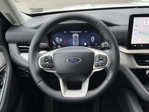 New 2026 Ford Explorer Active w/ Active Comfort Package image 16