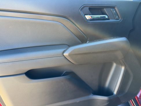 Used 2023 Chevrolet Colorado LT w/ LT Convenience Package II image 19