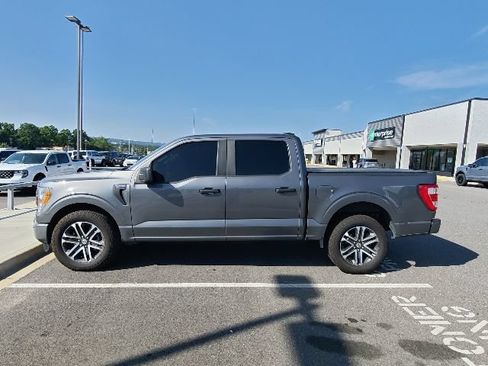 Used 2022 Ford F150 XL w/ STX Appearance Package RWD image 5
