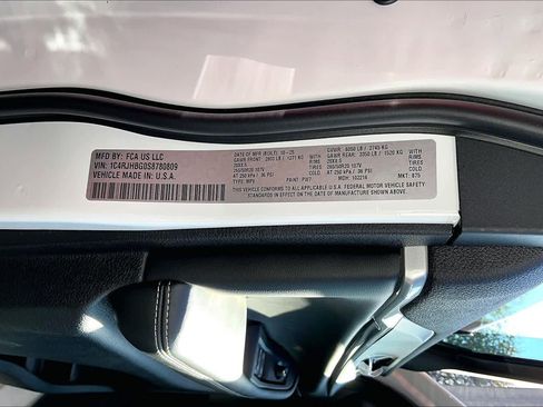 New 2025 Jeep Grand Cherokee Limited w/ Black Appearance Package image 17