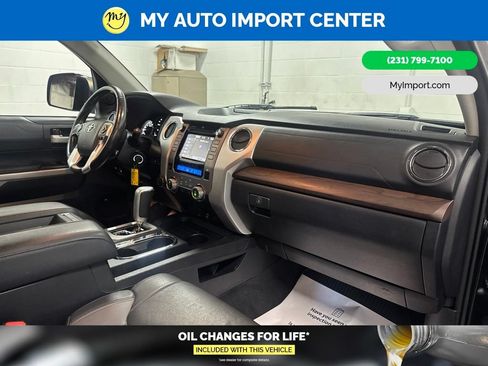 Used 2019 Toyota Tundra Limited w/ Limited Premium Package AWD/4WD image 29