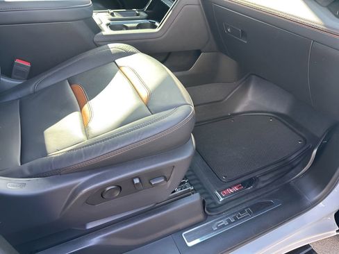 Used 2024 GMC Sierra 2500 AT4 w/ AT4 Premium Plus Package image 16