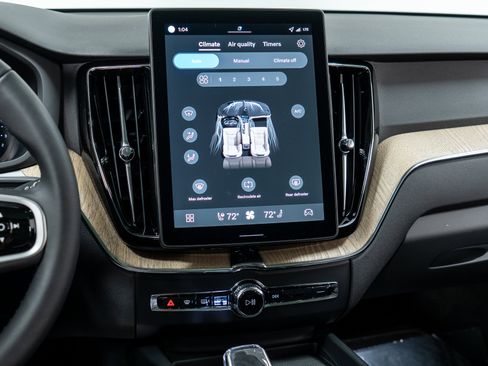 New 2026 Volvo XC60 B5 Plus w/ Climate Package image 19