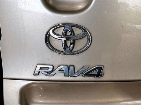 Used 2012 Toyota RAV4 FWD w/ Value Pkg image 9