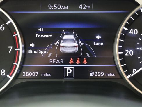 Used 2024 Nissan Sentra SV image 17