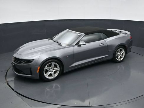 Used 2020 Chevrolet Camaro LT RWD image 31