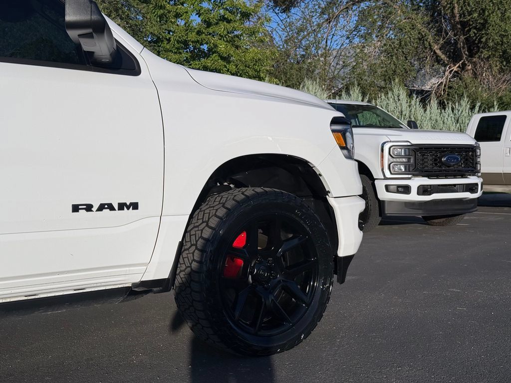 Used 2023 RAM 1500 Laramie AWD/4WD image 7