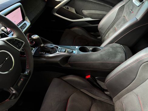 Used 2022 Chevrolet Camaro ZL1 RWD image 12