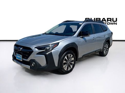 Used 2025 Subaru Outback Limited AWD/4WD image 3