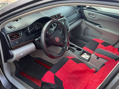 Used 2015 Toyota Camry LE FWD image 6