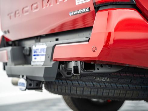 New 2026 Toyota Tacoma TRD Off-Road w/ TRD Off Road Upgrade Package AWD/4WD image 8