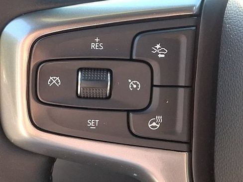 Used 2023 Chevrolet Silverado 1500 LT AWD/4WD image 21