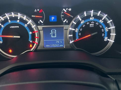 Used 2019 Toyota 4Runner TRD Off-Road AWD/4WD image 26