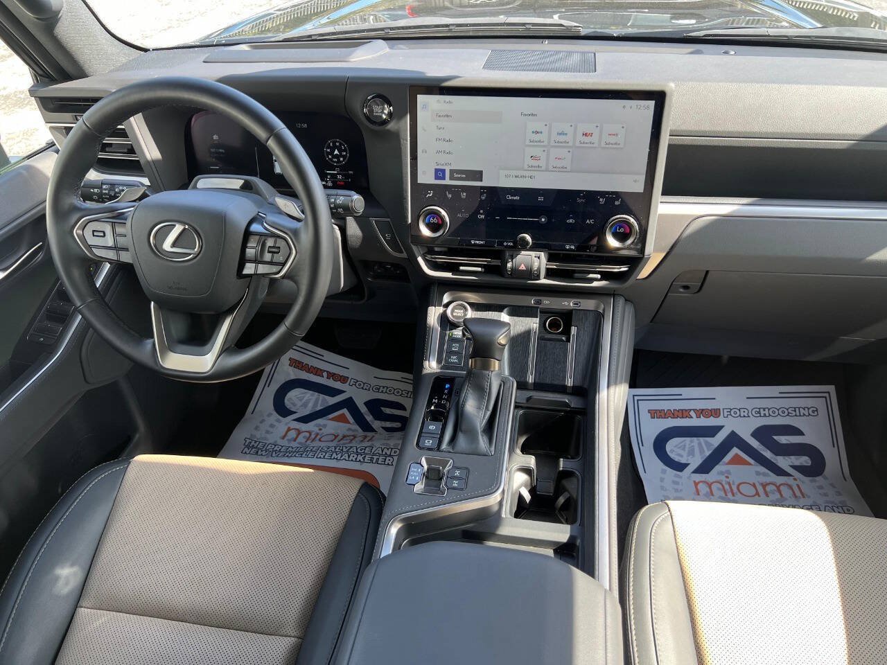 Used 2024 Lexus GX 550 AWD/4WD image 10