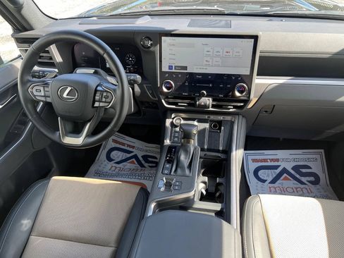 Used 2024 Lexus GX 550 AWD/4WD image 10