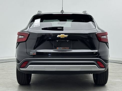 Used 2026 Chevrolet Trax LT w/ Driver Confidence Package FWD image 6