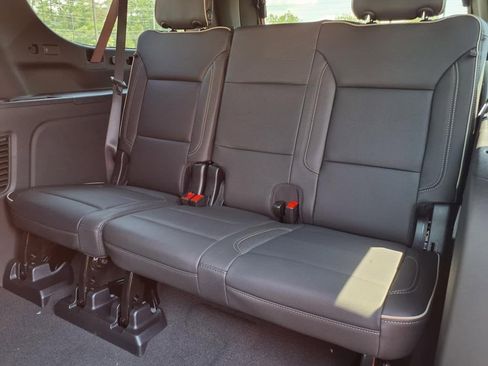 New 2025 Chevrolet Suburban Premier image 14