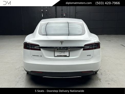 Used 2015 Tesla Model S 90D image 6