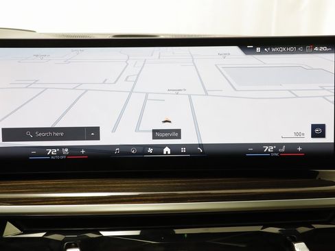 Used 2025 BMW X7 M60i image 11