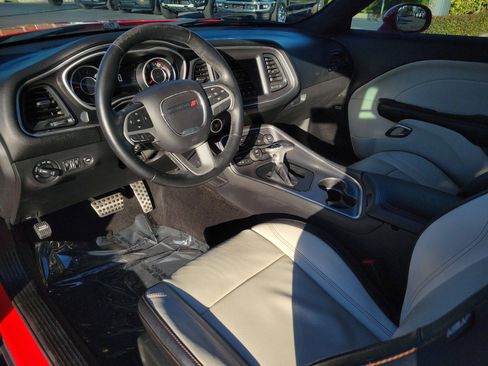 Used 2015 Dodge Challenger SXT Plus image 16