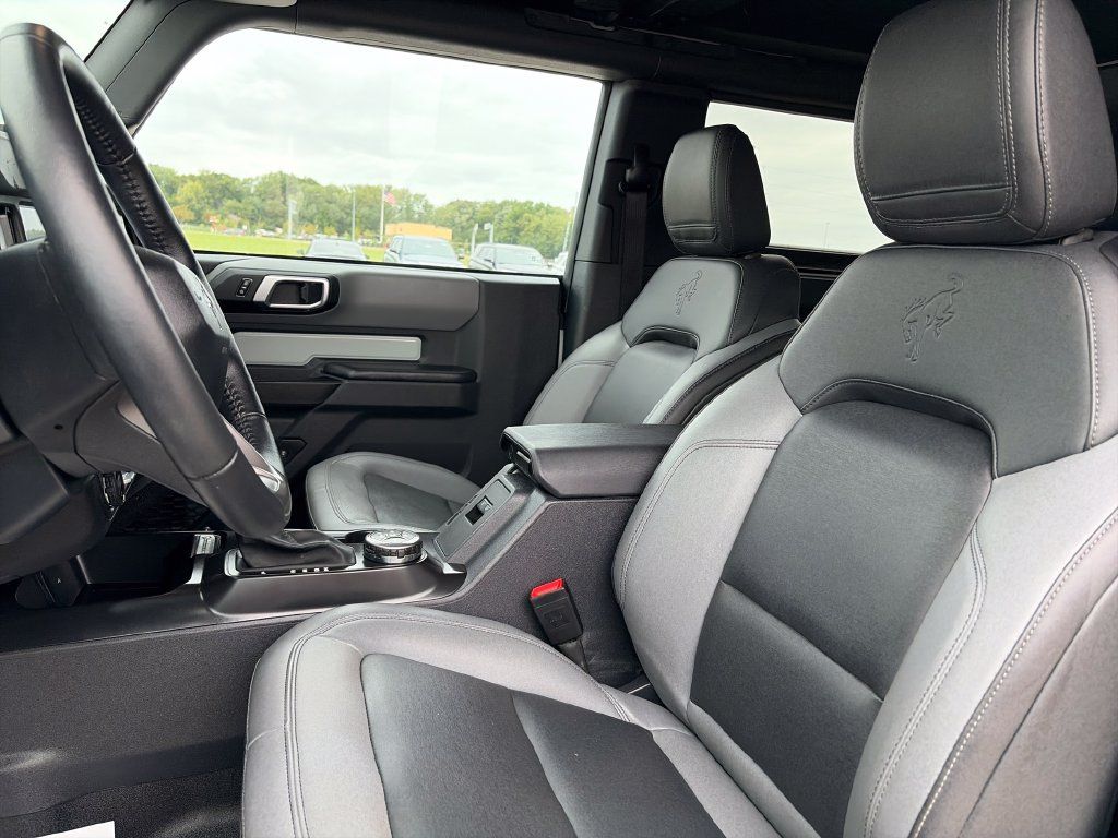 Used 2024 Ford Bronco Big Bend w/ Sasquatch Package AWD/4WD image 19