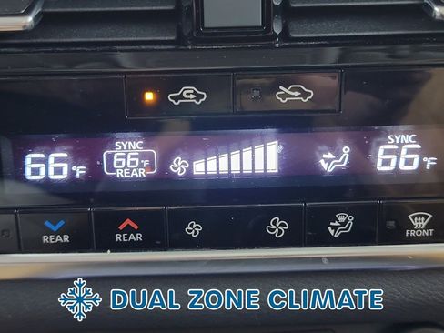 Used 2021 Nissan Rogue Platinum FWD image 25