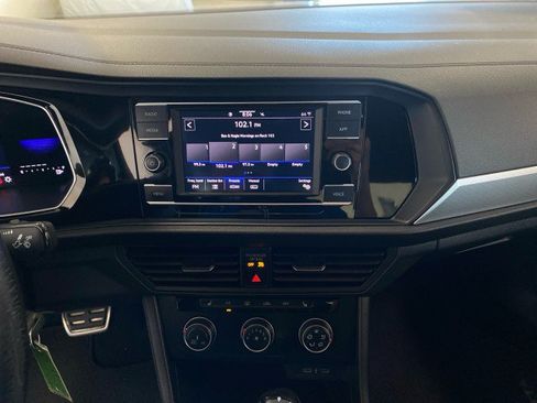 Used 2024 Volkswagen Jetta Sport FWD image 22