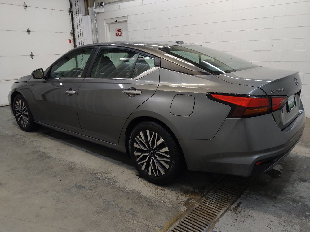 Used 2023 Nissan Altima 2.5 SV FWD image 3