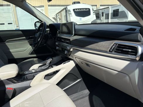 Used 2022 Kia Telluride EX w/ EX Premium Package image 31