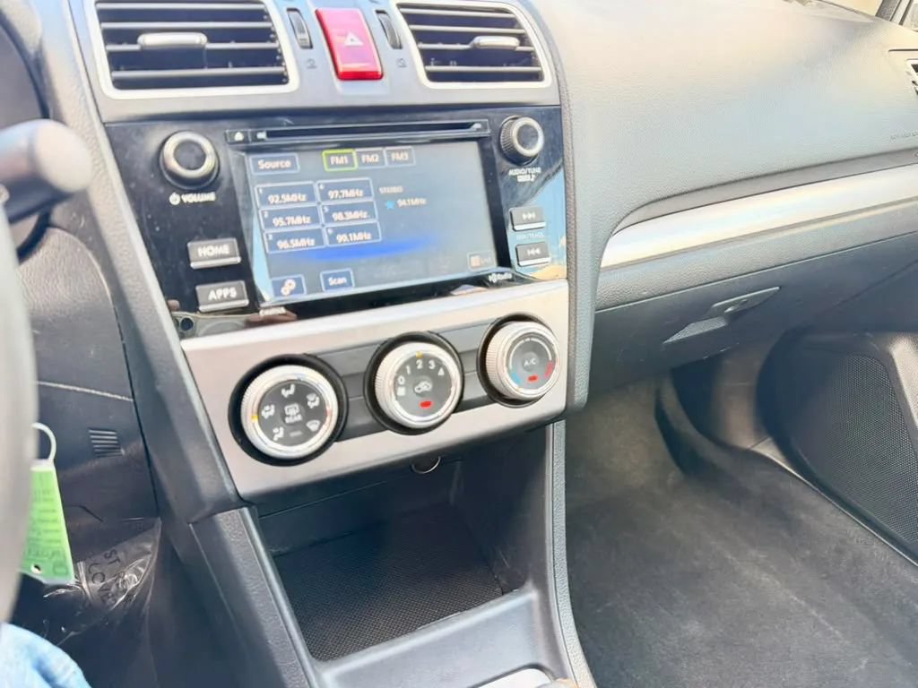 Used 2017 Subaru Crosstrek 2.0i Premium w/ Moonroof Package AWD/4WD image 14