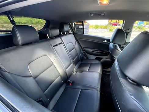 Used 2020 Kia Sportage EX image 29