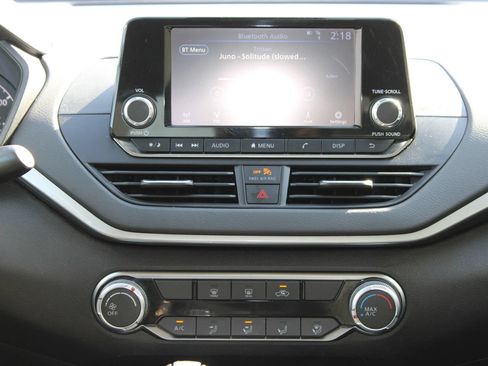 Used 2023 Nissan Altima 2.5 S FWD image 22