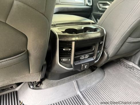 Used 2019 RAM 1500 Big Horn AWD/4WD image 17