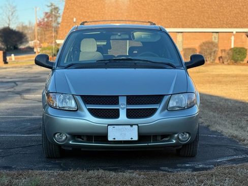 Used 2003 Dodge Grand Caravan Sport image 3