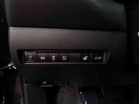 Certified 2024 Toyota Venza Limited AWD/4WD image 14