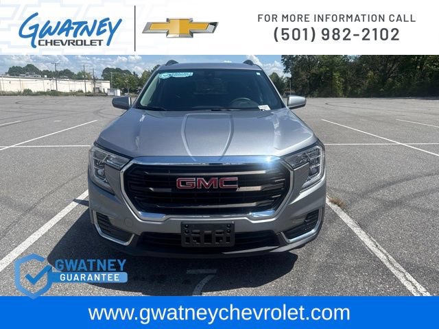 Used 2023 GMC Terrain SLE w/ Driver Convenience Package AWD/4WD image 2