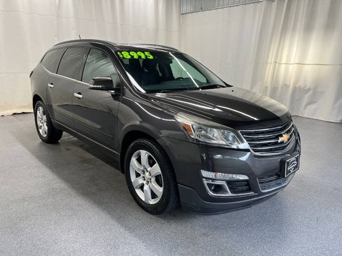 Used 2016 Chevrolet Traverse LT w/ Style and Technology Package AWD/4WD image 3