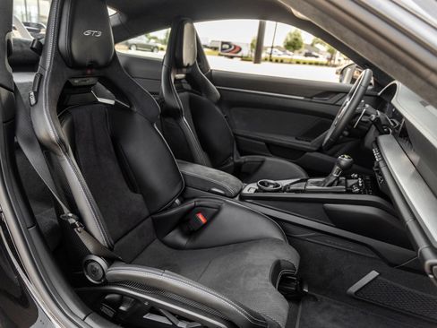 Certified 2026 Porsche 911 GT3 w/ Chrono Package RWD image 40