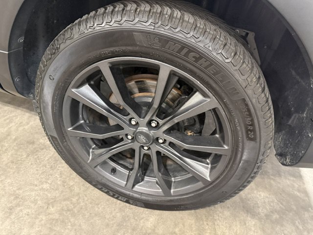 Used 2018 Ford Explorer XLT w/ XLT Appearance Package AWD/4WD image 26