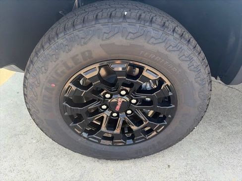 New 2026 GMC Canyon Elevation AWD/4WD image 10