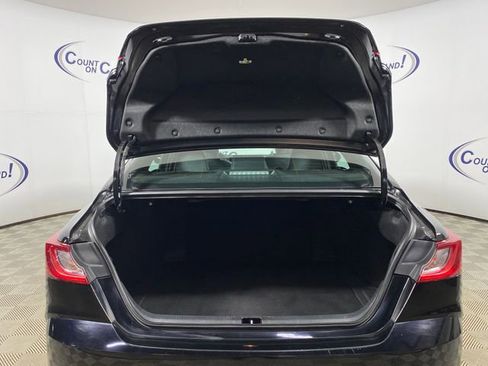 Used 2025 Toyota Camry SE FWD image 6