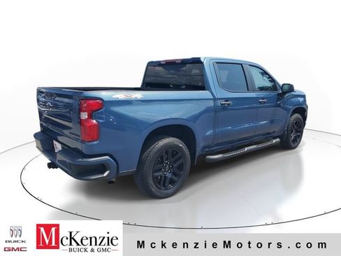 Used 2024 Chevrolet Silverado 1500 Custom w/ Turbomax Blackout Package AWD/4WD image 4