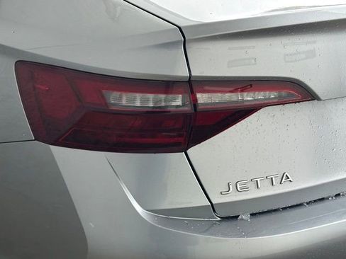 Certified 2023 Volkswagen Jetta Sport image 13