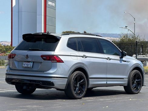 Used 2023 Volkswagen Tiguan SE R-Line FWD image 4