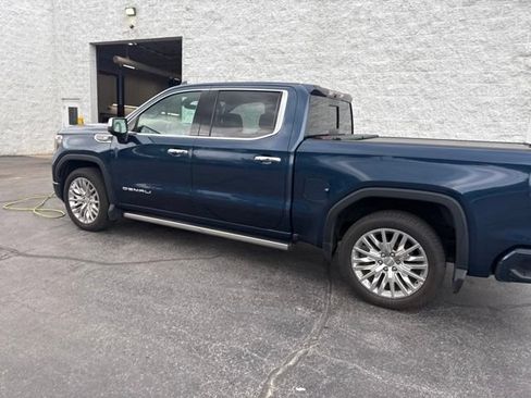 Used 2019 GMC Sierra 1500 Denali w/ Denali Ultimate Package AWD/4WD image 1
