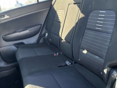 Used 2020 Kia Sportage LX image 17
