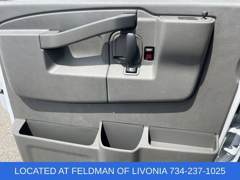 Used 2025 Chevrolet Express 3500 LT w/ LT Preferred Equipment Group RWD image 19