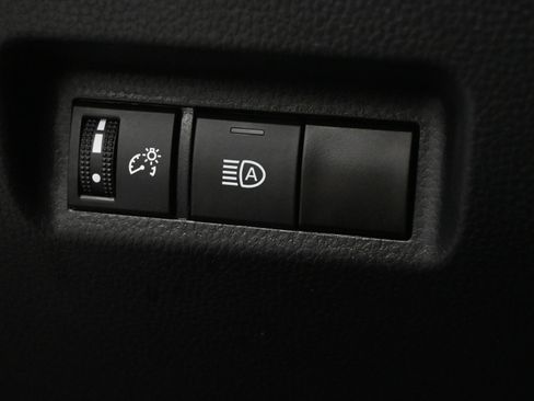 Used 2024 Toyota RAV4 XLE AWD/4WD image 21